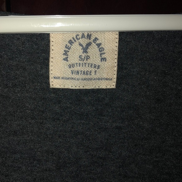 American Eagle Crop Top - Picture 3 of 3